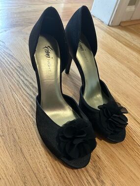 Xhilaration Black Peep-Toe Heels with Floral Accent